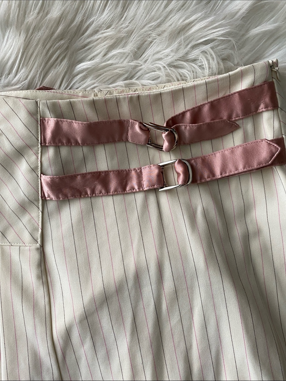 Diane Von furstenburg Cream Pleated Mini Skirt with Pink Buckle Straps - Picture 2 of 6